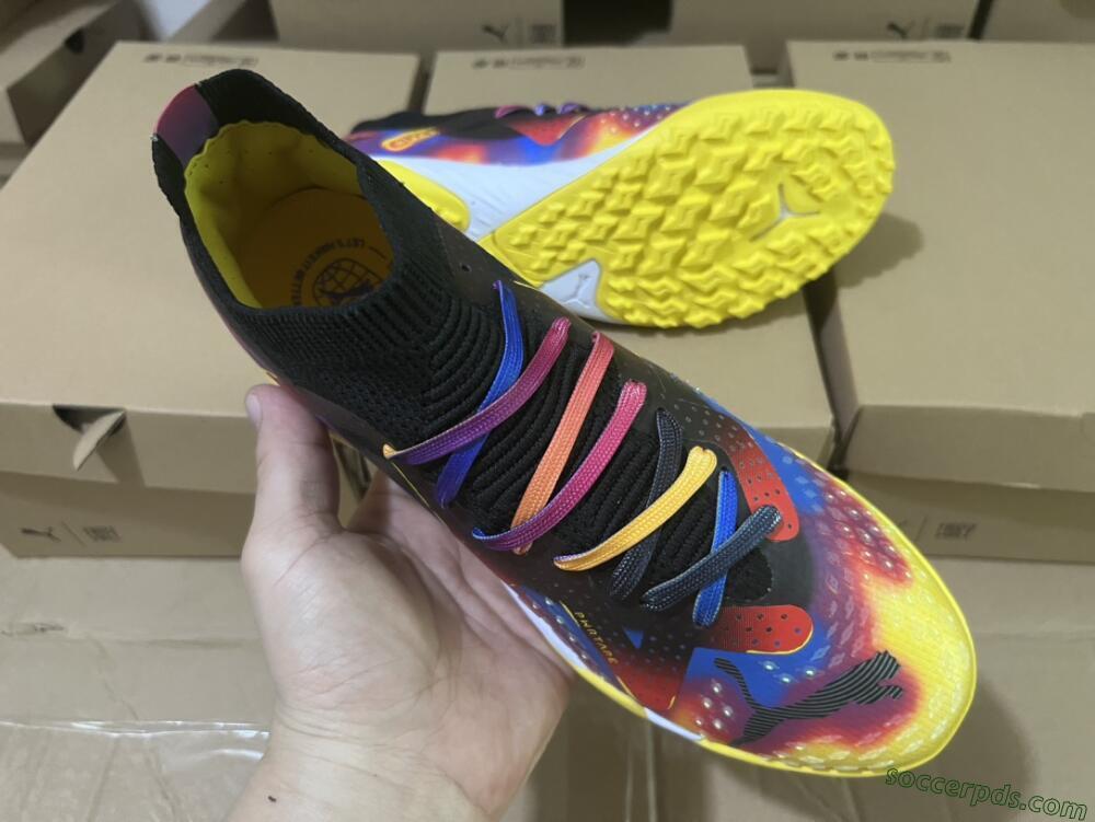 Puma Future Ultimate TF Low-Tops Football Shoes - Rainbow/Black