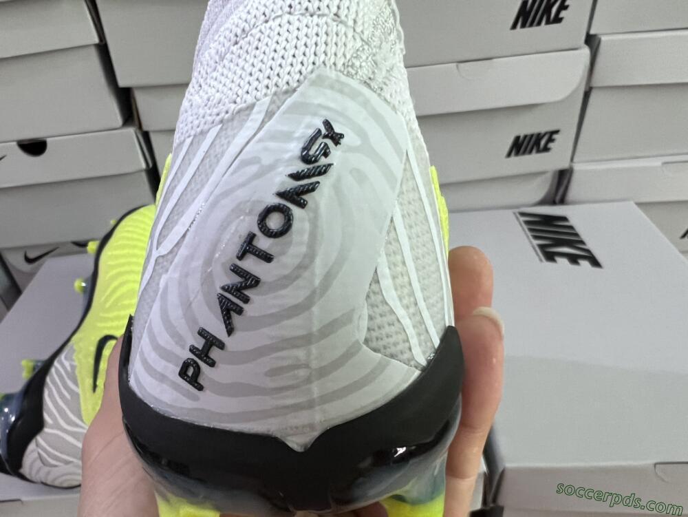 Nike Phantom GX Elite FG Low-Tops Football Boots - Green/White/Blue