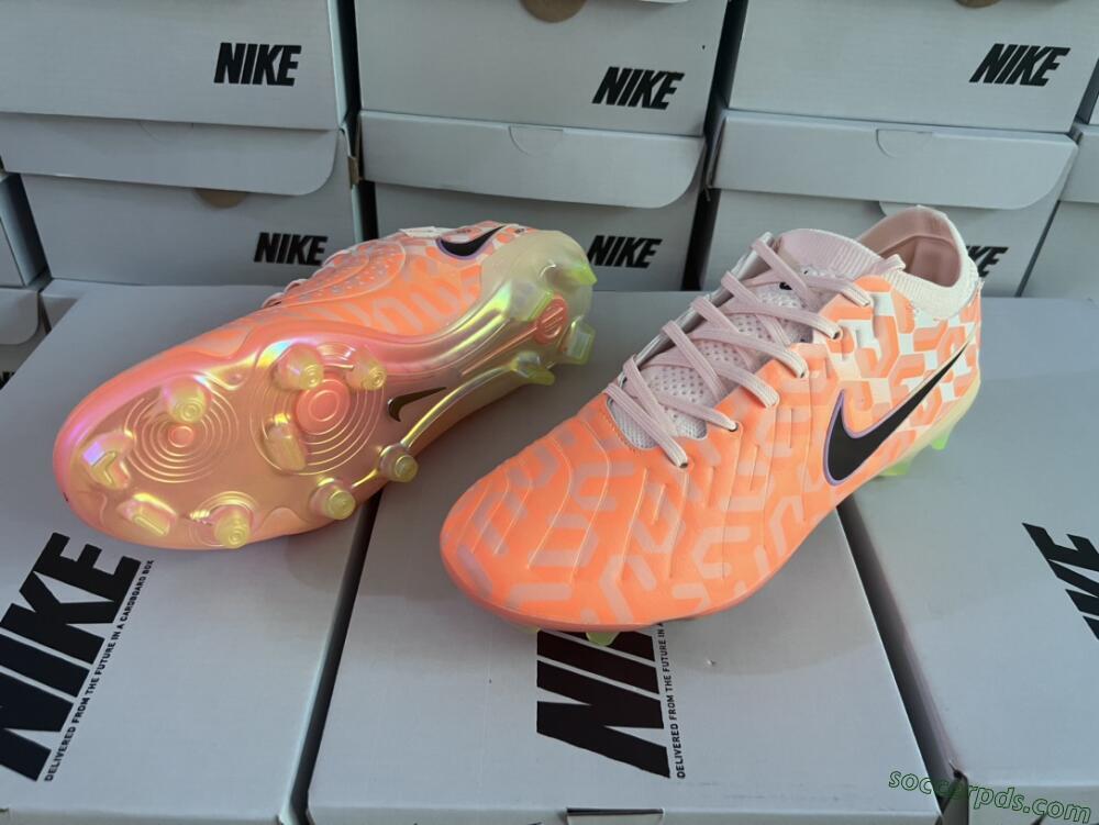 Nike Tiempo Legend 10 Elite FG Low-Tops Football Boots - Pink/Black