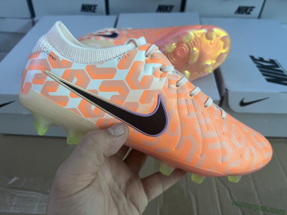 Nike Tiempo Legend 10 Elite FG Low-Tops Football Boots - Pink/Black