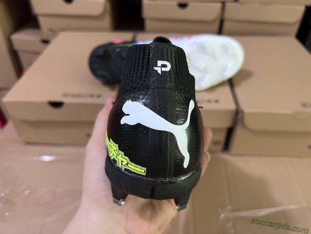 Puma Future X Powercat Tokyo Match FG Low-Tops Football Boots - White/Black/Green/Pink