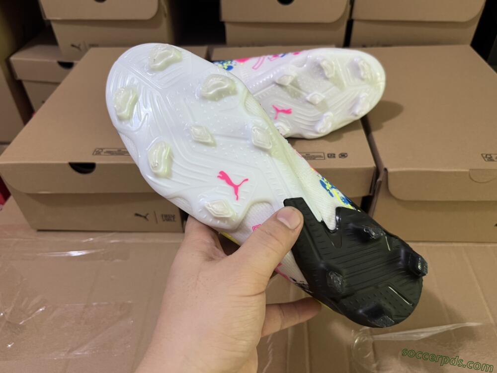 Puma Future X Powercat Tokyo Match FG Low-Tops Football Boots - White/Black/Green/Pink