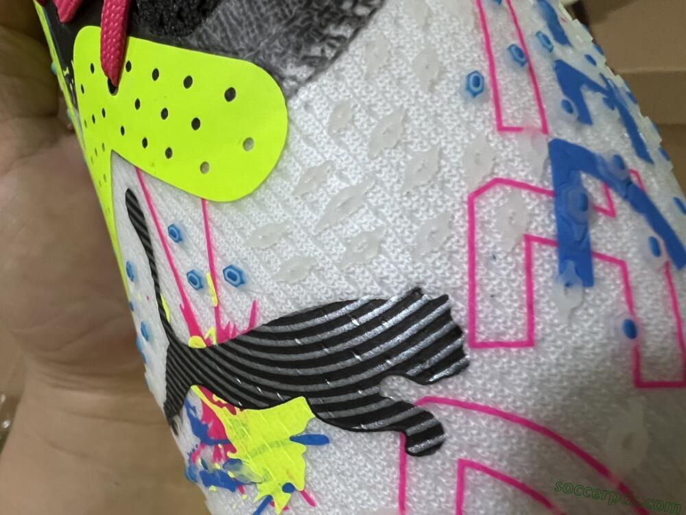Puma Future X Powercat Tokyo Match FG Low-Tops Football Boots - White/Black/Green/Pink