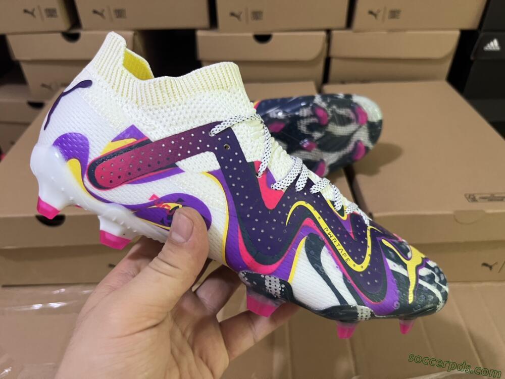 Puma Future Ultimate FG Low-Tops Football Boots - White/Rainbow