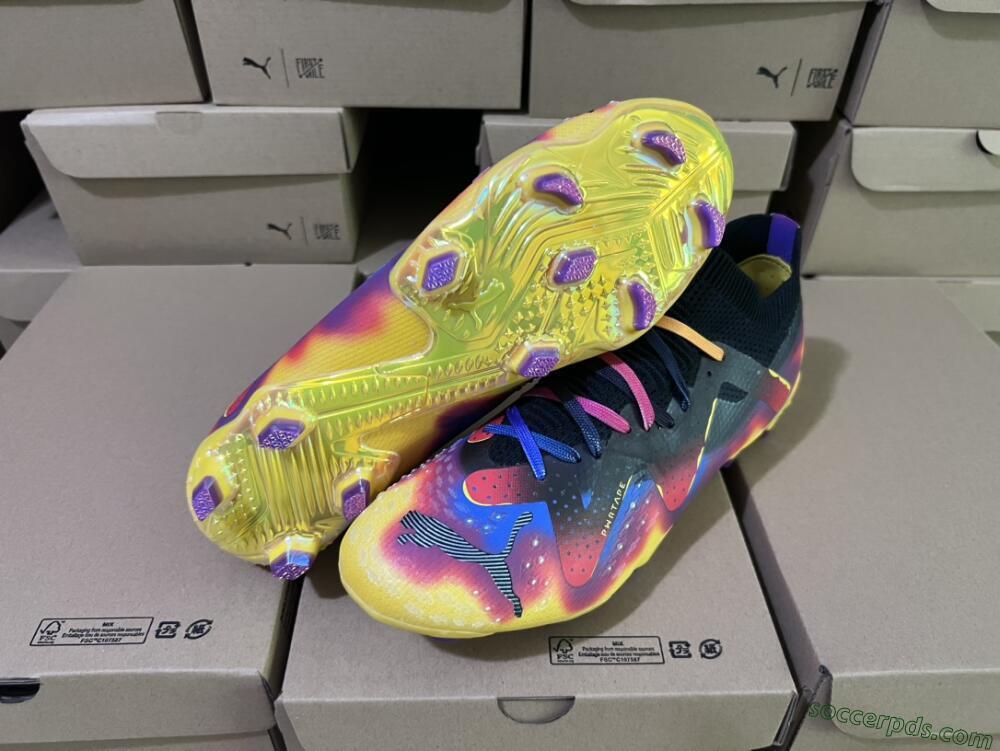 Puma Future Ultimate FG Low-Tops Football Boots - Black/Purple/Yellow