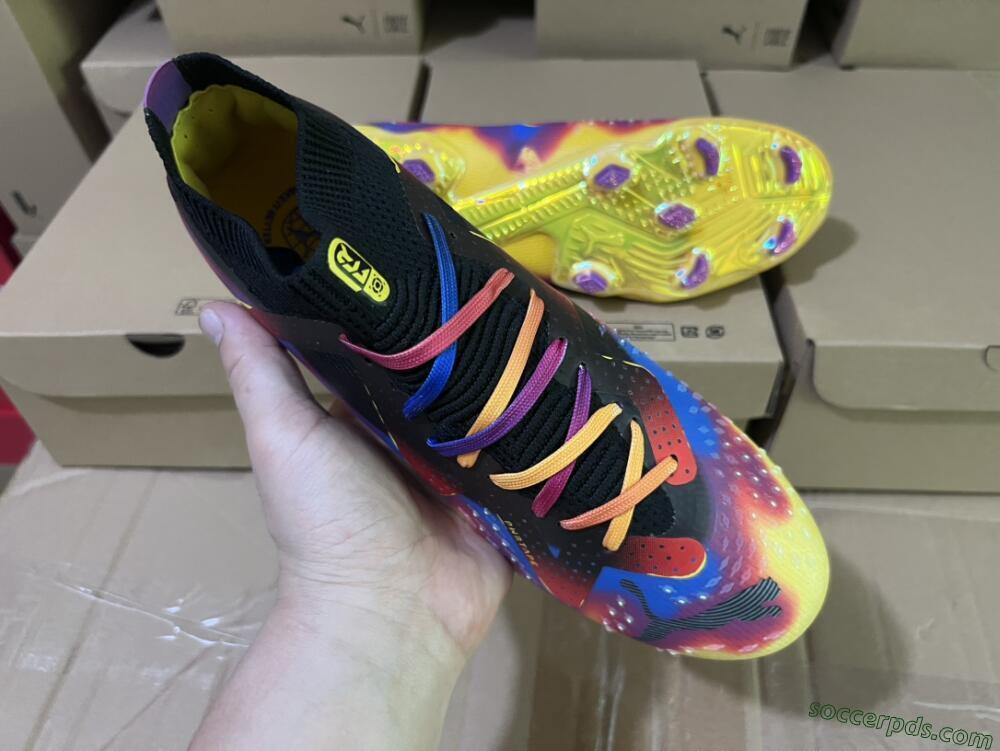 Puma Future Ultimate FG Low-Tops Football Boots - Black/Purple/Yellow