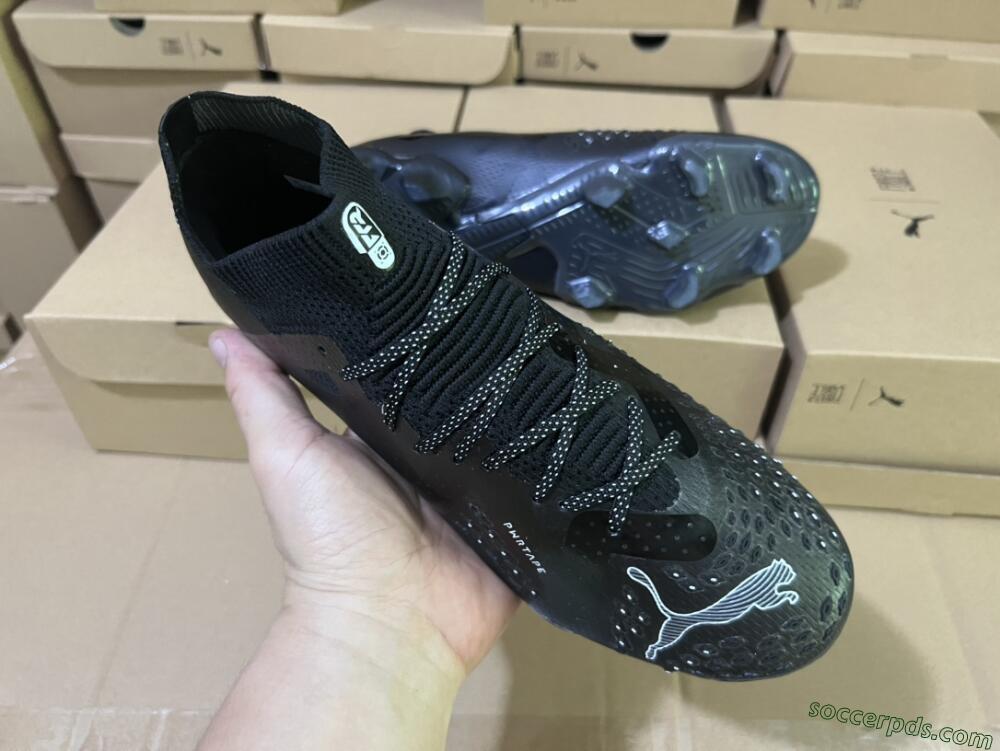 Puma Future Ultimate FG Low-Tops Football Boots - Black/White