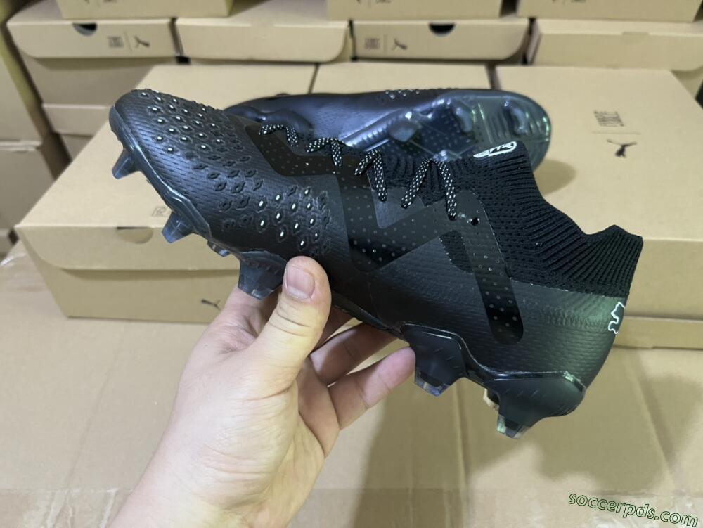 Puma Future Ultimate FG Low-Tops Football Boots - Black/White