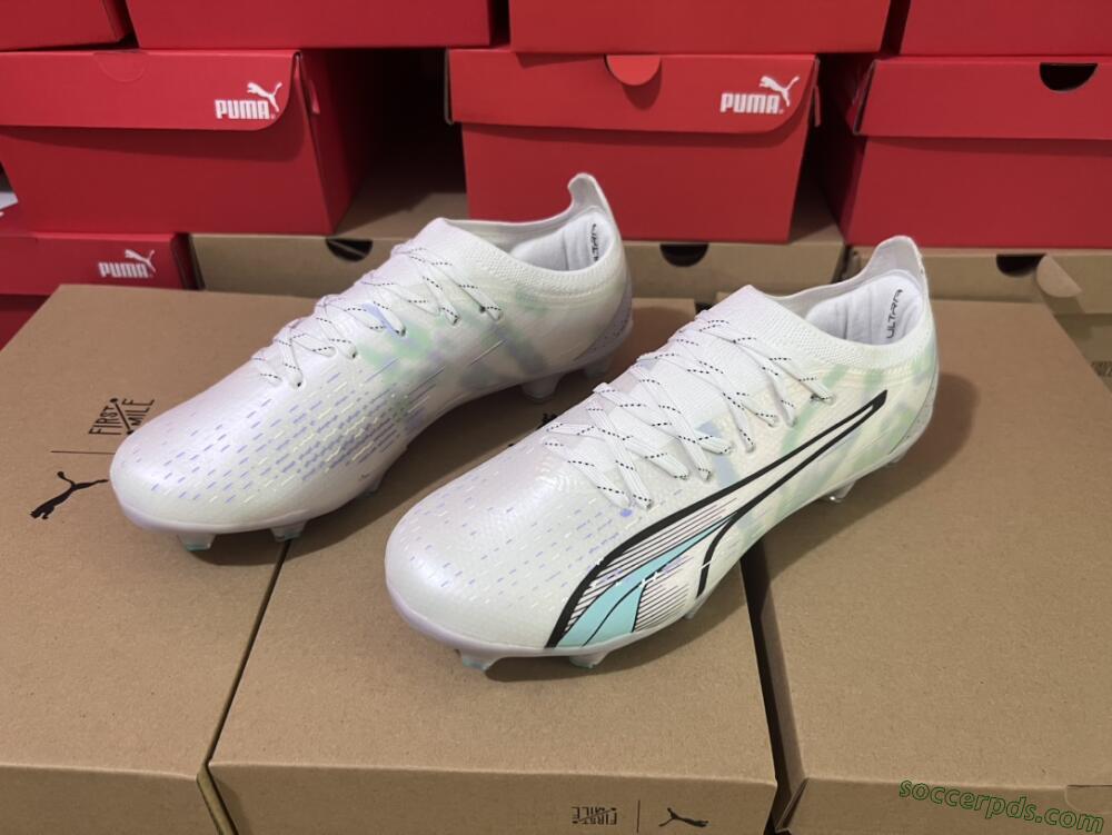 Puma Ultra Ultimate FG Low-Tops Football Boots - White/Green/Blue/Black