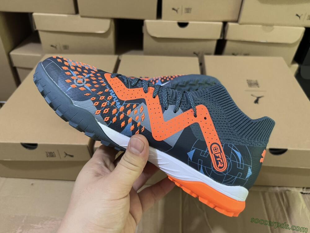 Puma Future Ultimate TF Low-Tops Football Shoes - Blue/Orange