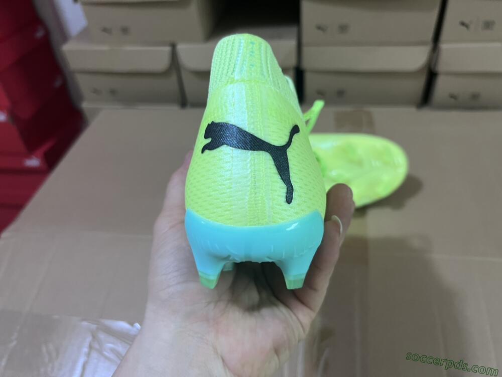 Puma Future Ultimate FG Low-Tops Football Boots - Green/Blue/Black