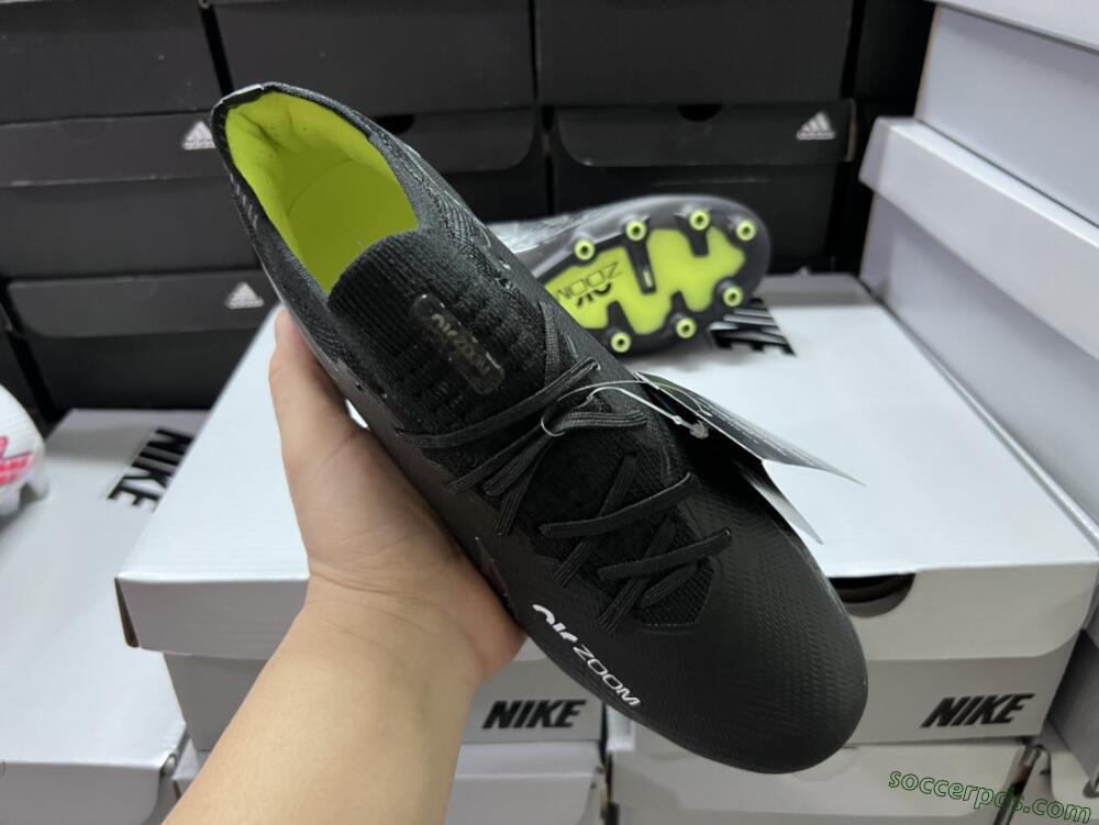 Nike Air Zoom Mercurial Vapor 15 Elite AG Low-Tops Football Boots - Black