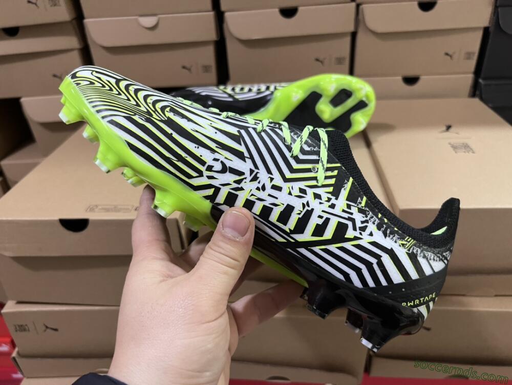 Puma Ultra Ultimate FG Low-Tops Football Boots - White/Black/Green