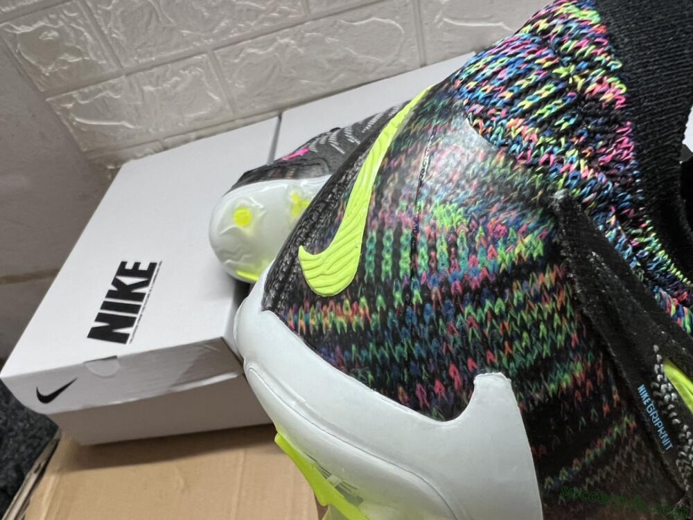 Nike Phantom GX Elite FG Low-Tops Football Boots - Grey/Rainbow