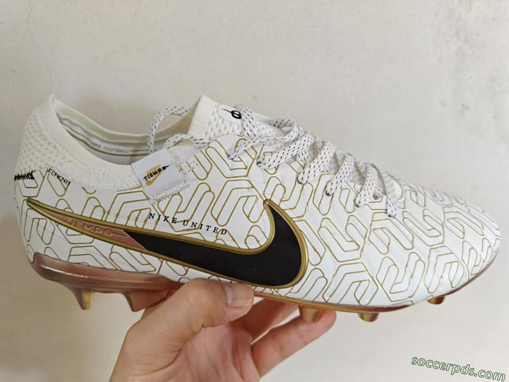 Nike Tiempo Legend 10 Elite FG Low-Tops Football Boots - White/Gold/Black