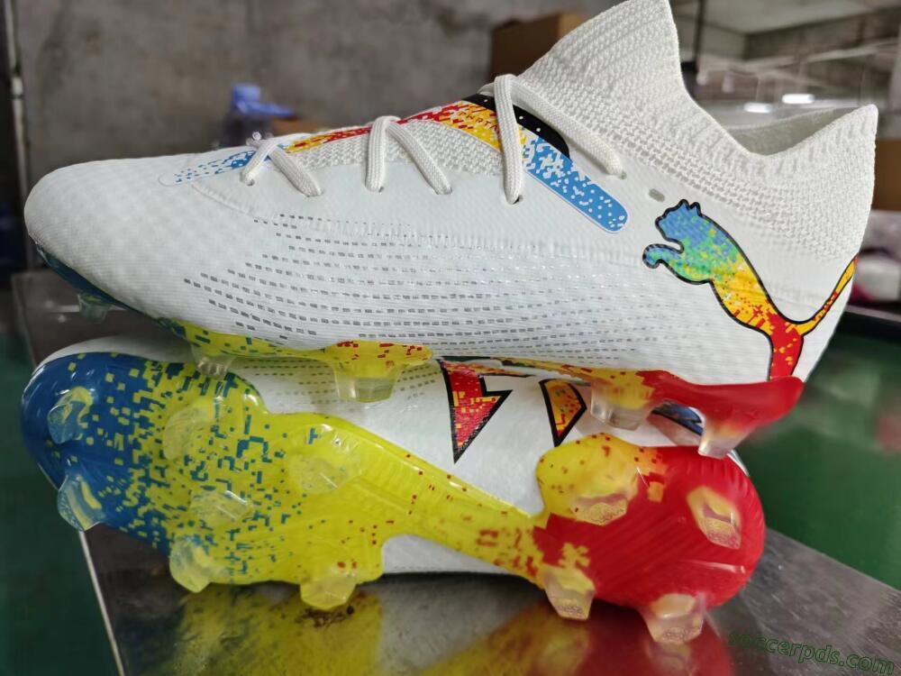 Puma Future Ultimate FG Low-Tops Football Boots - White/Blue/Red