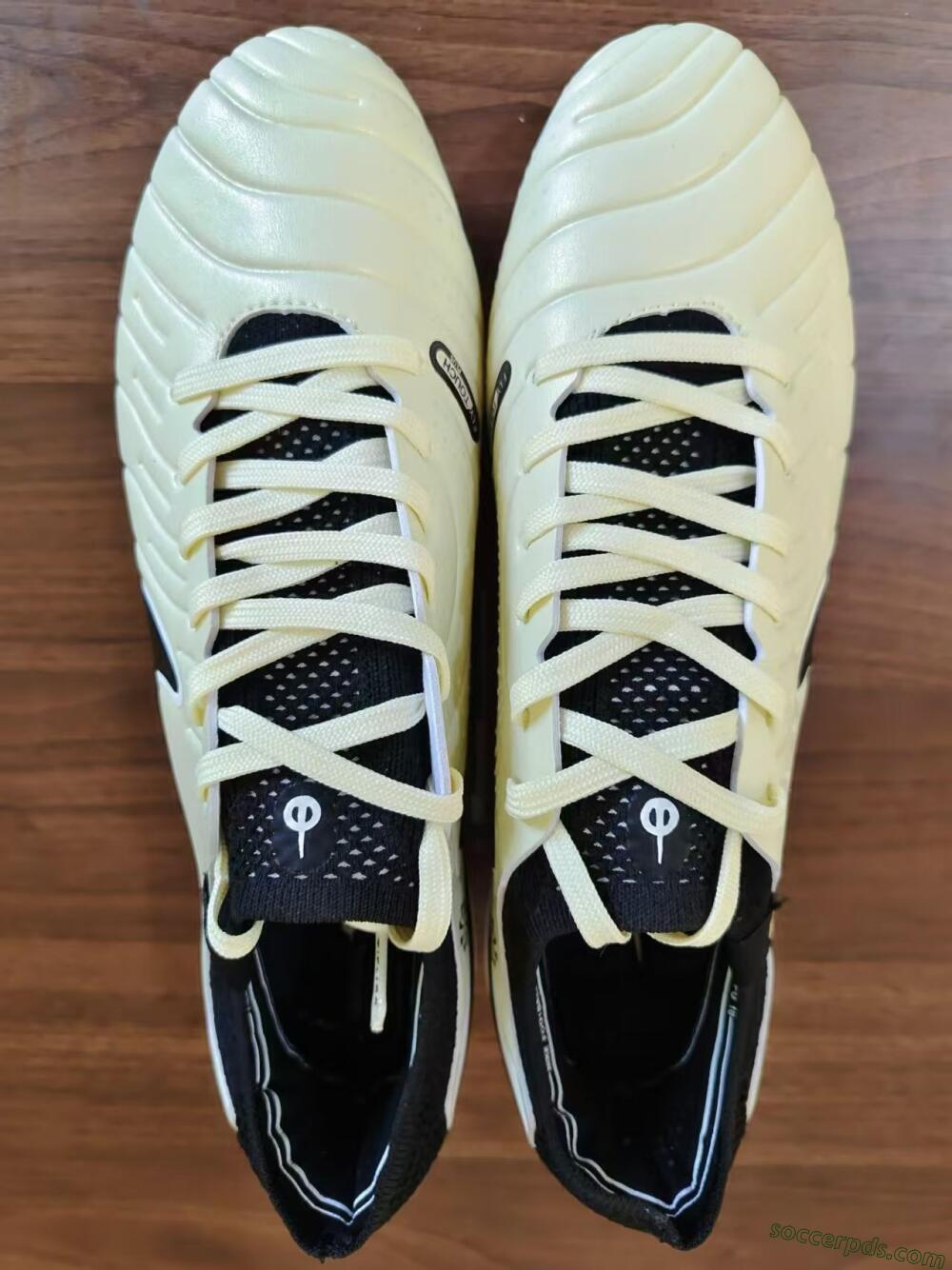 Nike Tiempo Legend 10 Elite FG Low-Tops Football Boots - Beige/Black/White