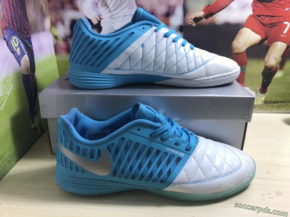 Nike Lunar Gato 2 IC Low-Tops Football Shoes - White/Blue/Silver