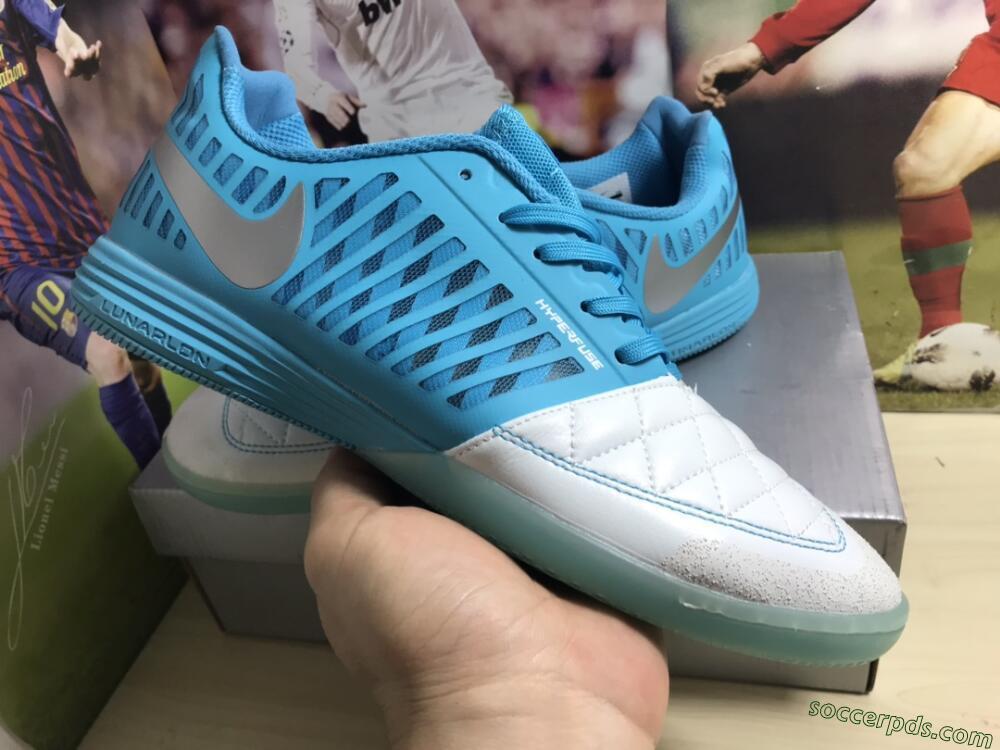 Nike Lunar Gato 2 IC Low-Tops Football Shoes - White/Blue/Silver