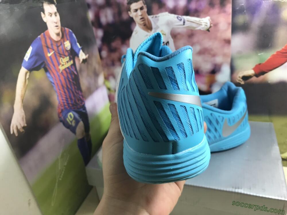 Nike Lunar Gato 2 IC Low-Tops Football Shoes - White/Blue/Silver