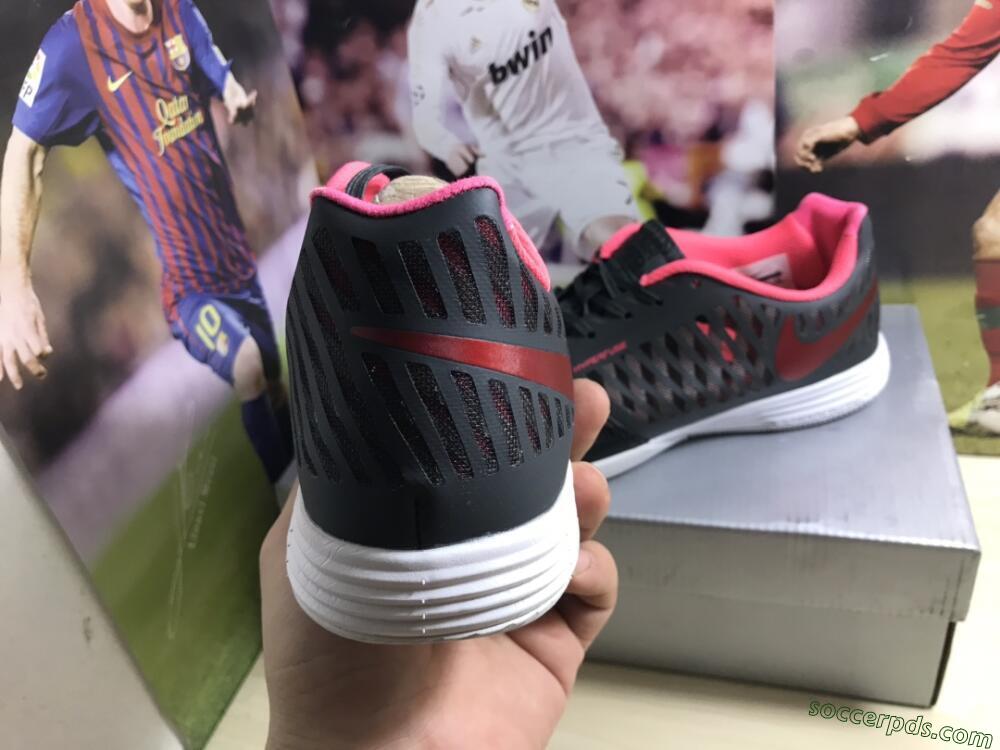 Nike Lunar Gato 2 IC Low-Tops Football Shoes - Black/Red/White