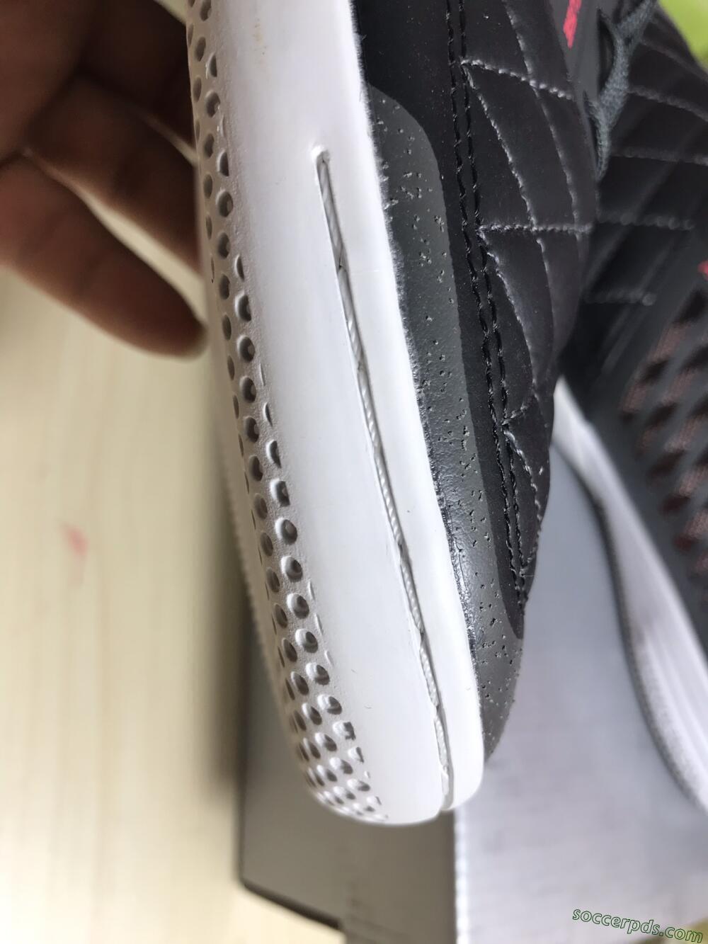 Nike Lunar Gato 2 IC Low-Tops Football Shoes - Black/Red/White