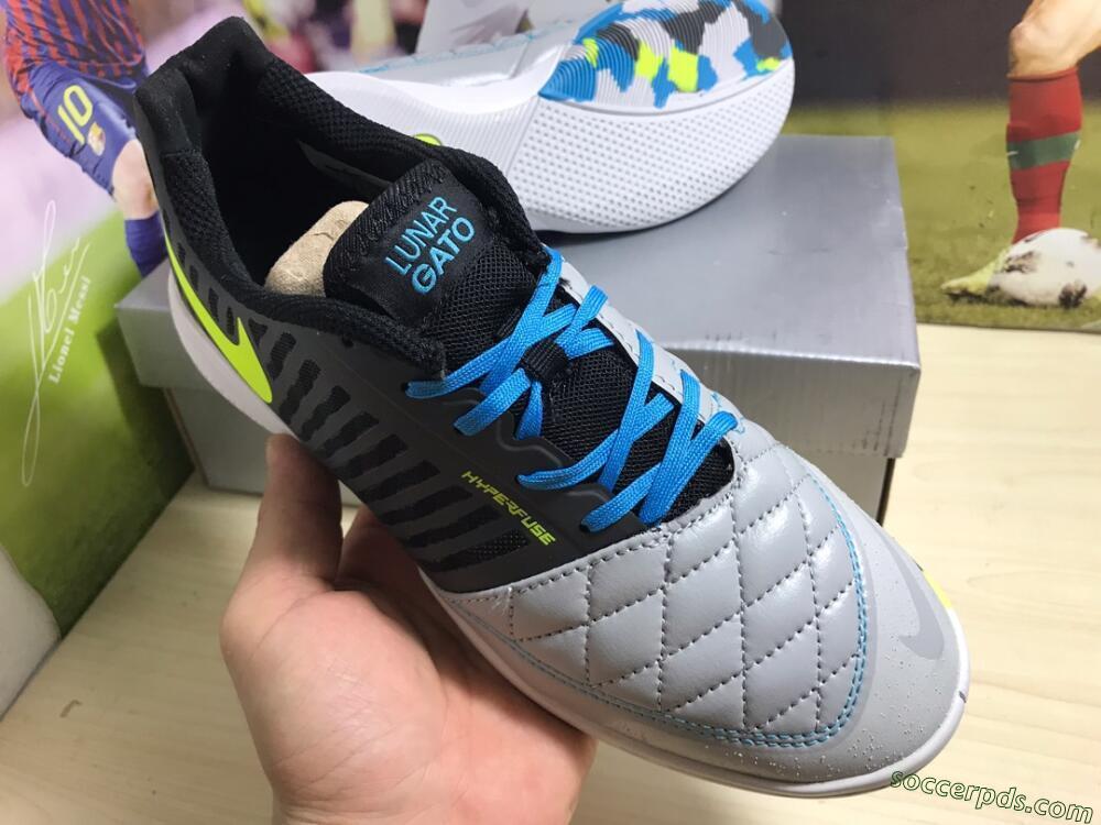 Nike Lunar Gato 2 IC Low-Tops Football Shoes - Black/Blue/Yellow