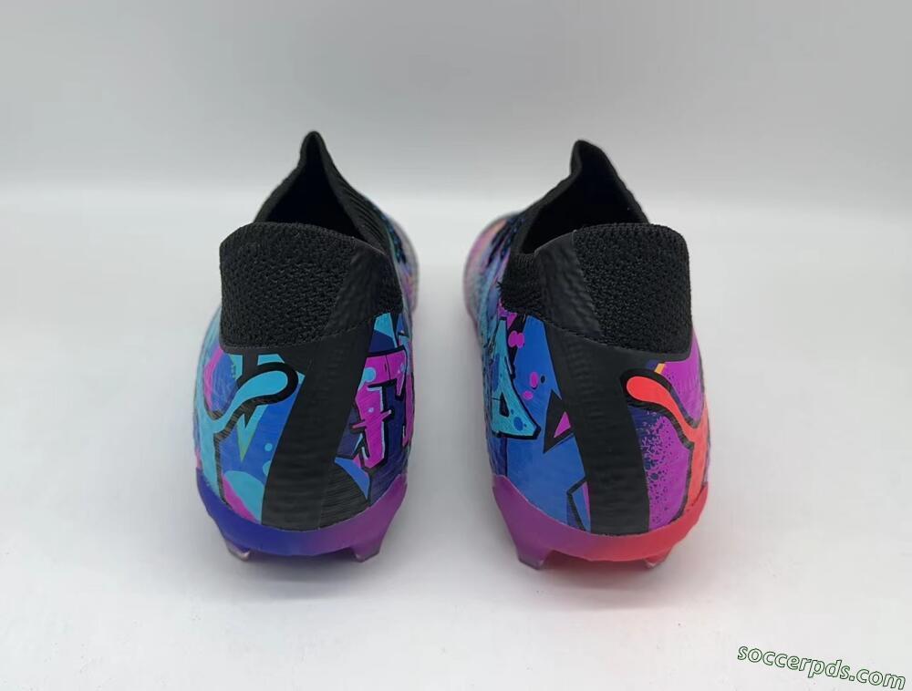 Puma Future Ultimate TF Low-Tops Football Shoes - Black/Pink/Blue