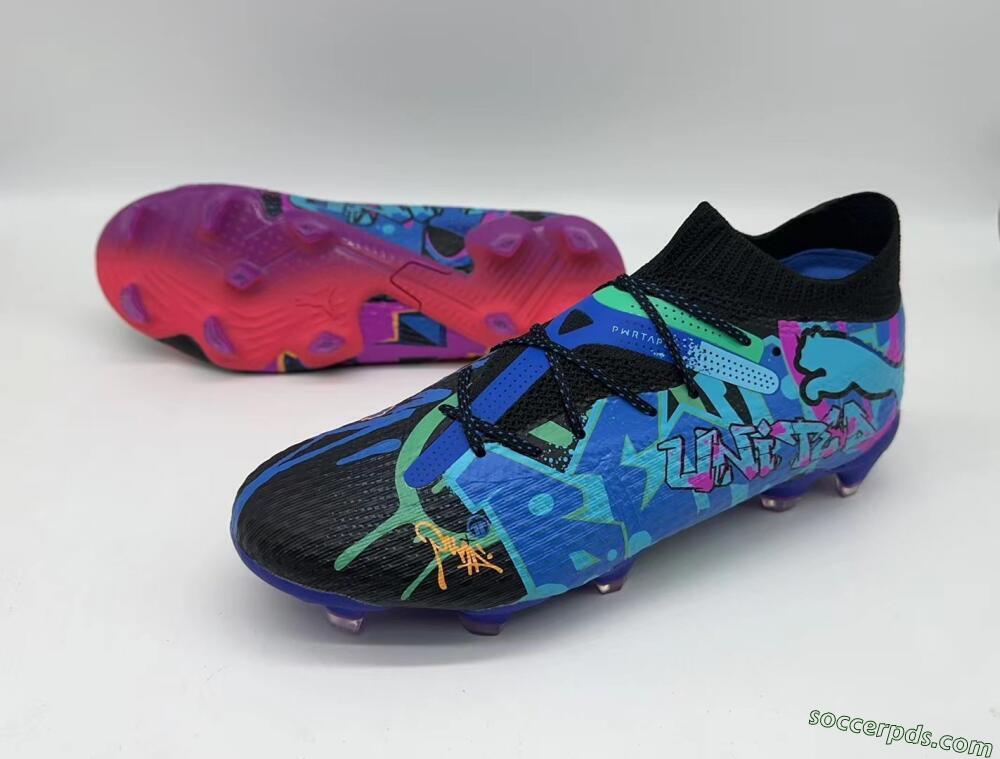 Puma Future Ultimate TF Low-Tops Football Shoes - Black/Pink/Blue