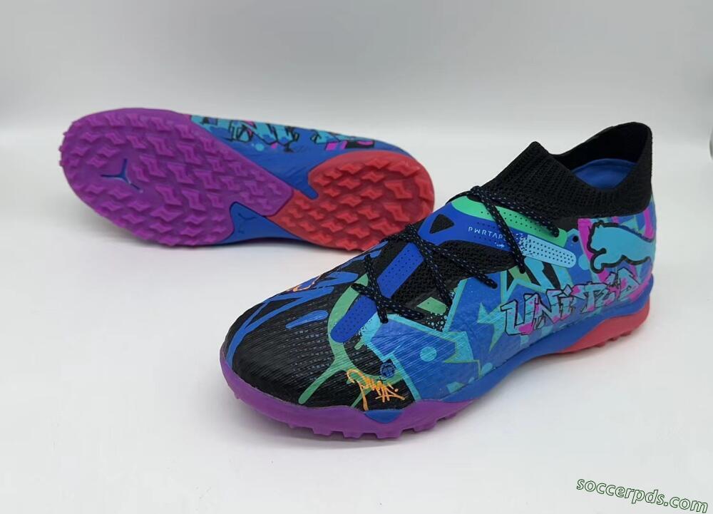 Puma Future Ultimate TF Low-Tops Football Shoes - Black/Pink/Blue