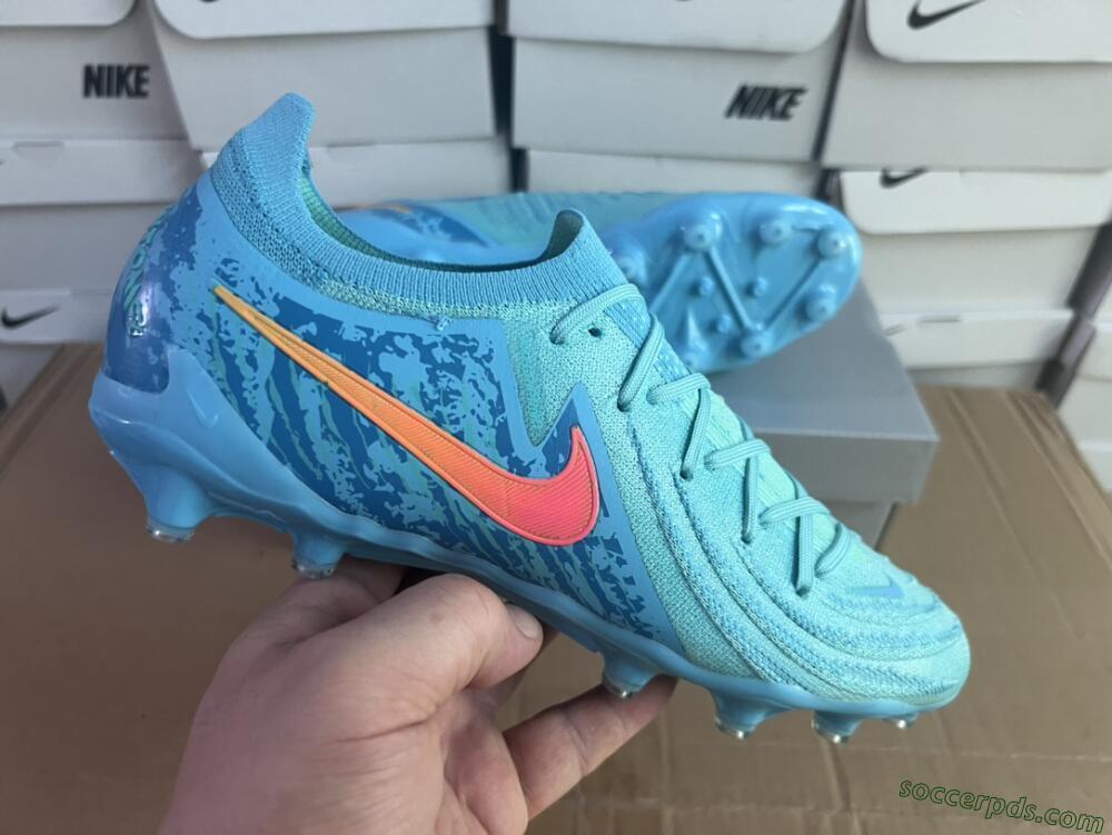 Nike Phantom Luna Elite AG Low-Tops Football Boots - Jade/Pink/Yellow