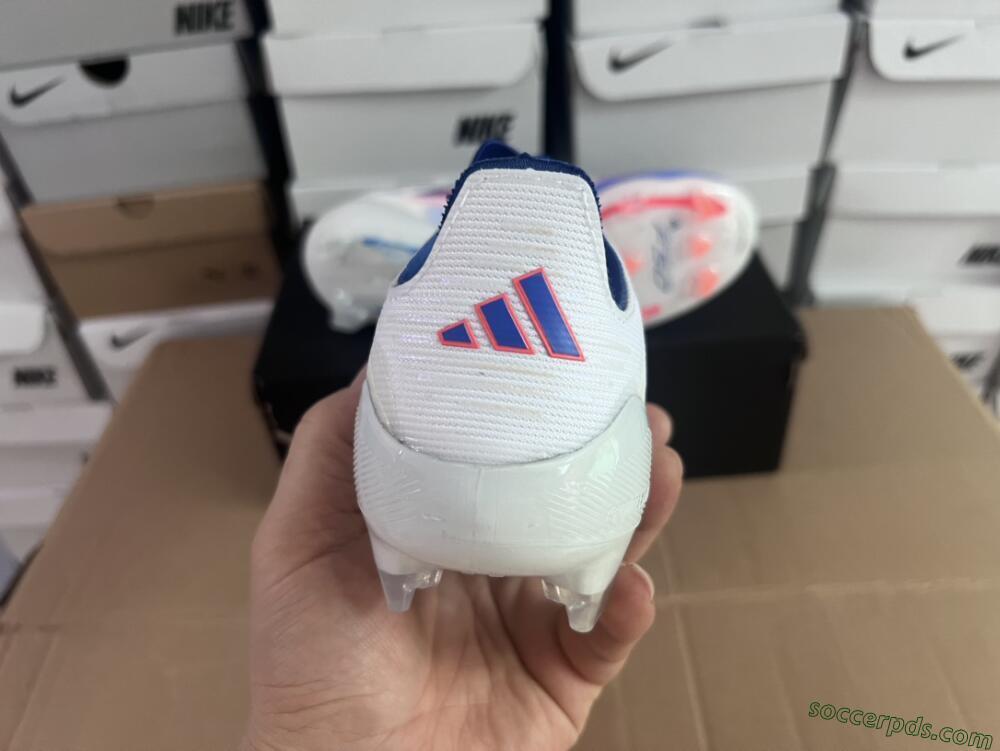 Adidas F50 Adizero FG Low-Tops Football Boots - White/Blue/Pink