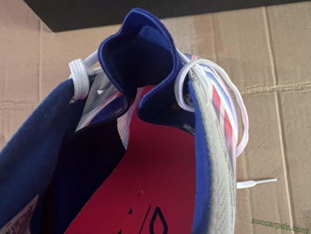 Adidas F50 Adizero FG Low-Tops Football Boots - White/Blue/Pink