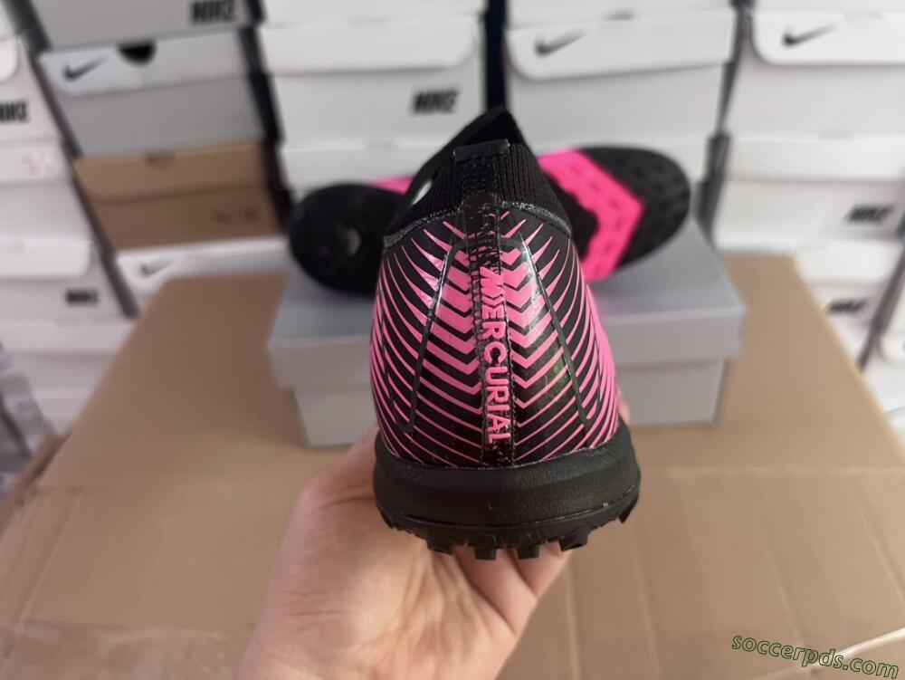 Nike Air Zoom Mercurial Vapor 16 Elite TF Low-Tops Football Shoes - Black/Pink