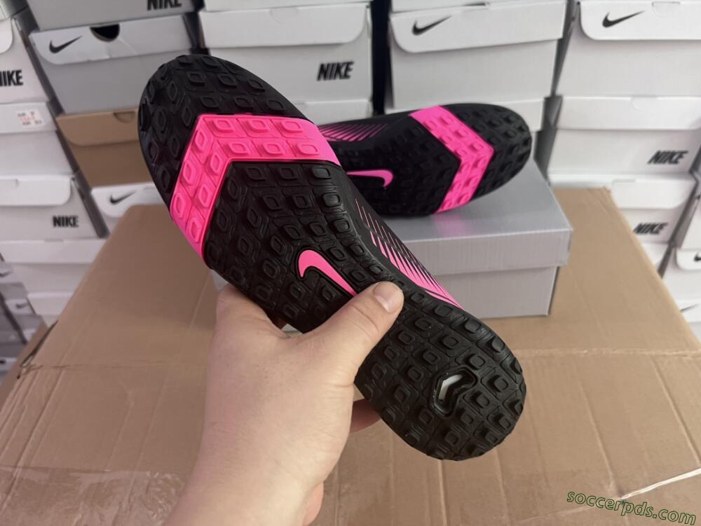 Nike Air Zoom Mercurial Vapor 16 Elite TF Low-Tops Football Shoes - Black/Pink