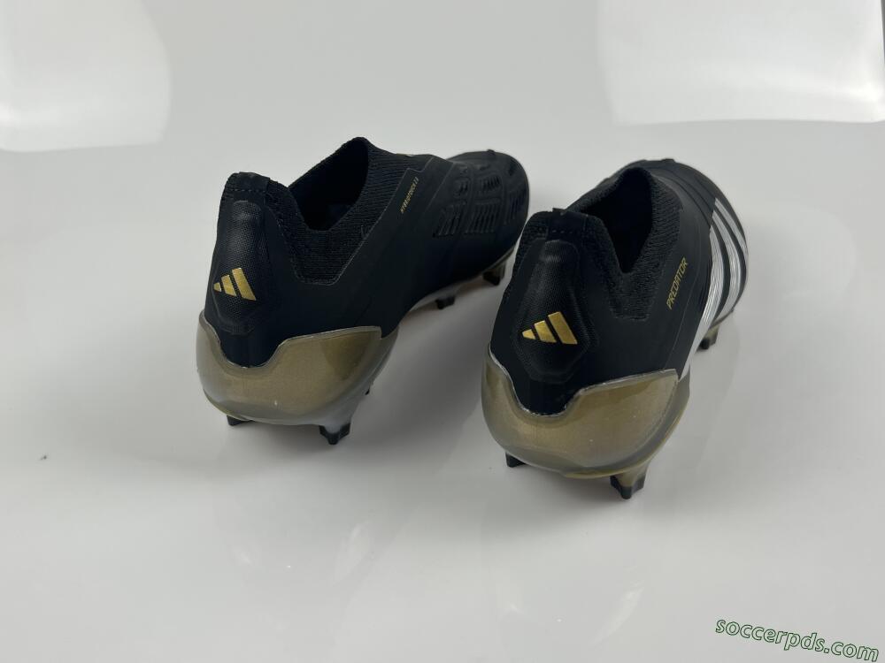 Adidas Predator Accuracy+ FG Low-Tops Football Boots - Black/White/Gold