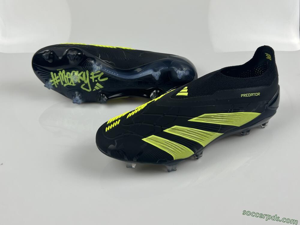 Adidas Predator Accuracy+ FG Low-Tops Football Boots - Black/Yellow/Blue