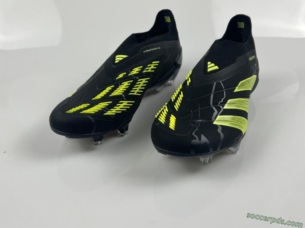 Adidas Predator Accuracy+ FG Low-Tops Football Boots - Black/Yellow/Blue