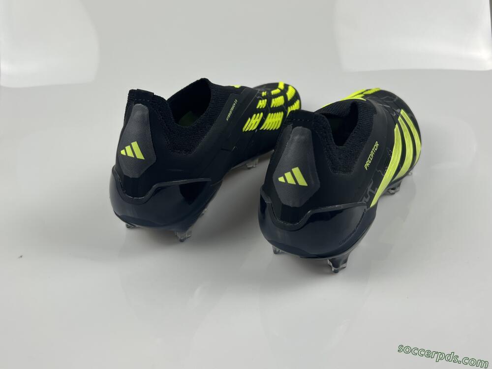 Adidas Predator Accuracy+ FG Low-Tops Football Boots - Black/Yellow/Blue
