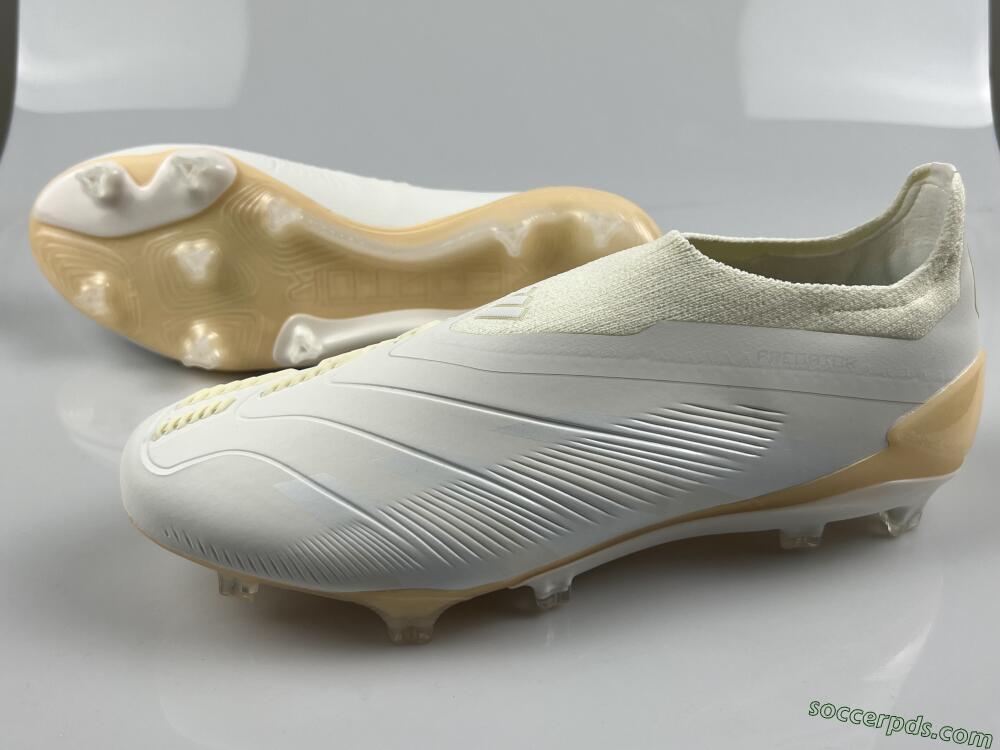 Adidas Predator Accuracy+ Laceless FG Low-Tops Football Boots - White/Beige