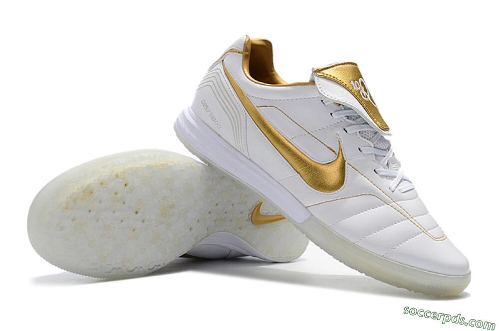 Nike Tiempo Legend 7 Elite R10 IC Low-Tops Football Shoes - White/Gold 4