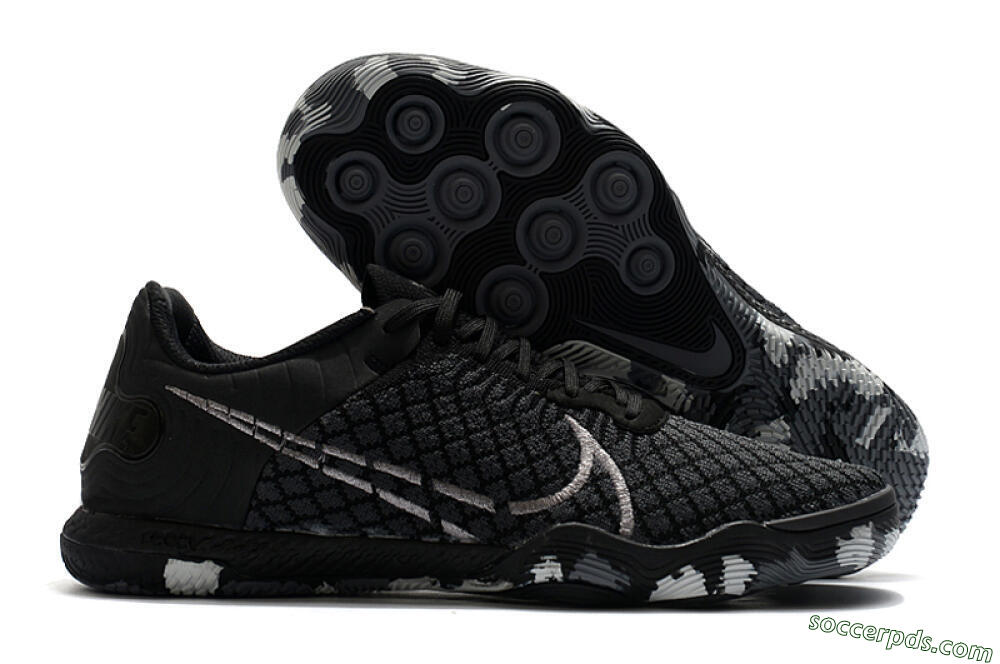 Nike React Gato IC Low-Tops Football Shoes - Black/Silver/Grey 1