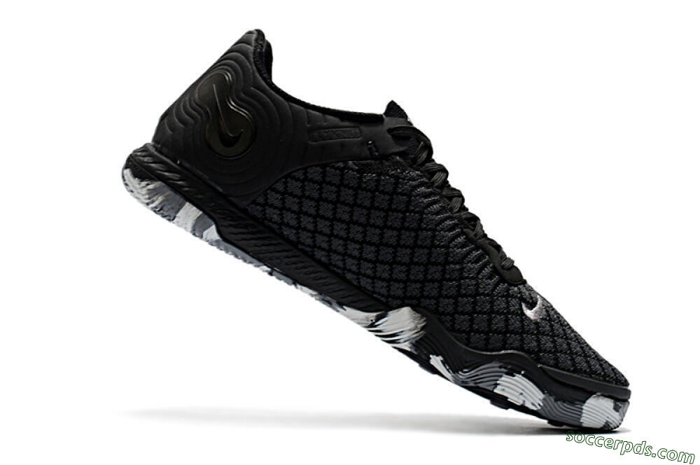 Nike React Gato IC Low-Tops Football Shoes - Black/Silver/Grey 4