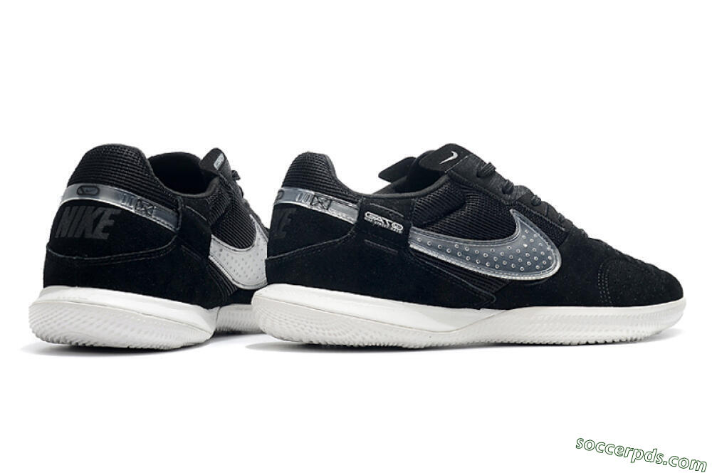 Nike Street Gato IC Low-Tops Football Shoes - Black/White 6