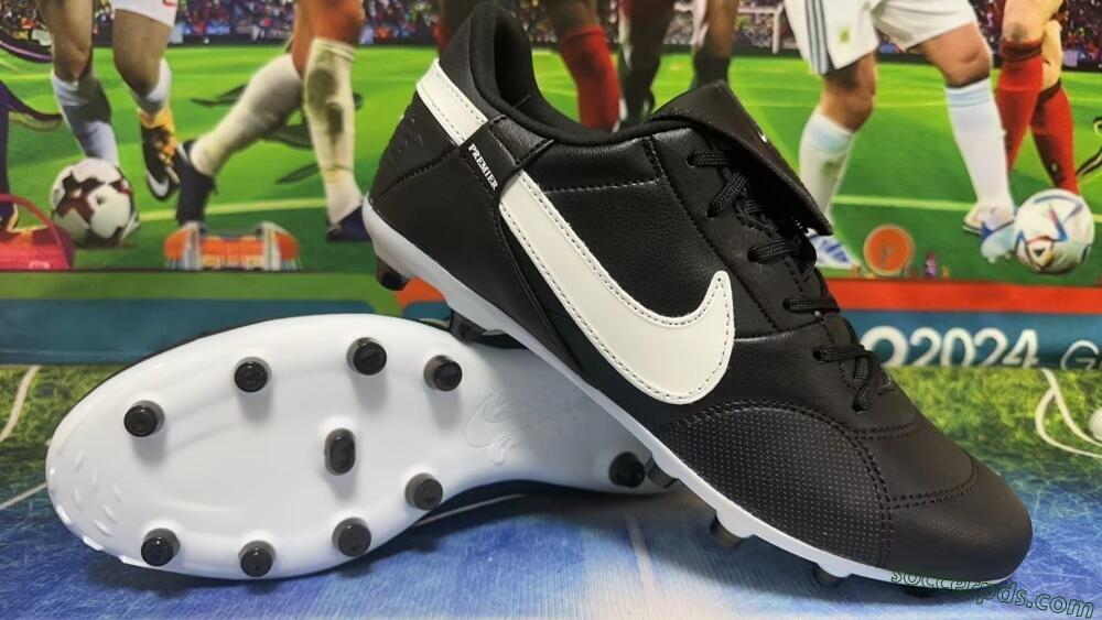 Nike The Premier 3 FG Low-Tops Football Boots - Black/White