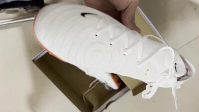 Nike Phantom Luna Elite NU FG Low-Tops Football Boots - White/Black/Orange