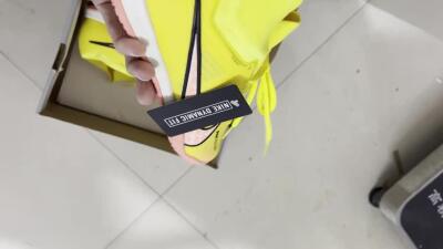 Nike Air Zoom Mercurial Superfly 9 Elite IC High-Tops Football Shoes - Yellow/Pink/Black