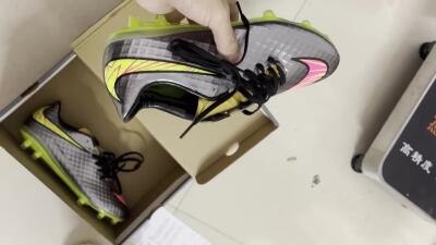 Nike Hypervenom Phantom FG Low-Tops Football Boots - Black/Gold/Pink/Yellow