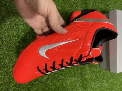 Ronaldo x Nike R9 Mercurial Vapor 3 FG Low-Tops Football Boots - Red/Silver/Black