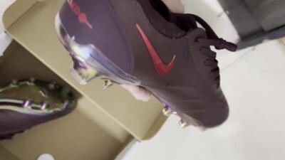 Nike Tiempo Legend 10 Elite FG Low-Tops Football Boots - Red/Gold